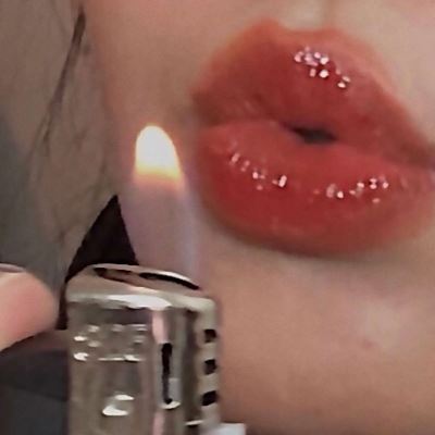 局部头像女 高清 局部头像女白色