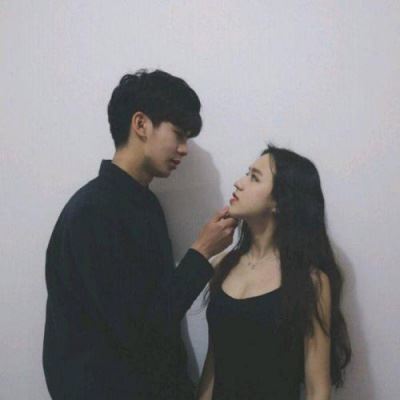 真人情侣头像两张一组 一左一右 情侣头像一男一女两张分开 真人