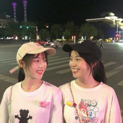 好看的闺蜜头像 霸气二人闺蜜头像一人一张真人