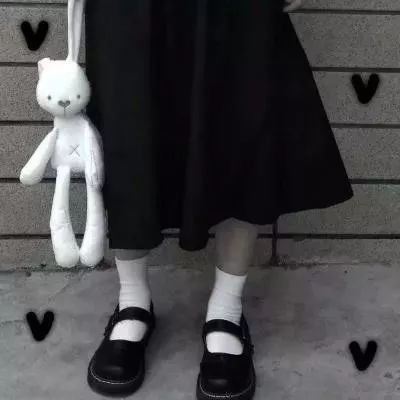 寂寞孤独伤心的女生头像图片 孤独落寞女生头像