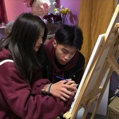 情侣头像真人两张配对 情侣头像双人两张真人不露脸