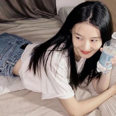 网恋女生照片好看而不假15岁 网恋女生照片好看而不假17岁