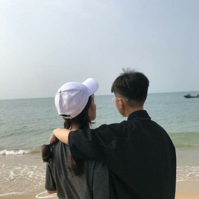 三角恋情侣头像三张两男一女真人 3个人的情侣头像三张男