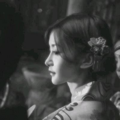 情侣头像 黑白 一人一半 情侣头像图片一人一张黑白