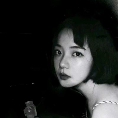 情侣头像黑白真人一人一半 情侣头像黑白的