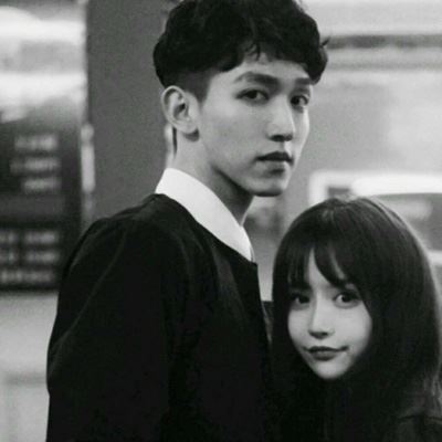 情侣头像黑白真人一人一半 情侣头像黑白的