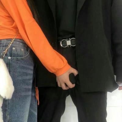 真人情侣头像摸头 一左一右 摸头的情头一人一半真人