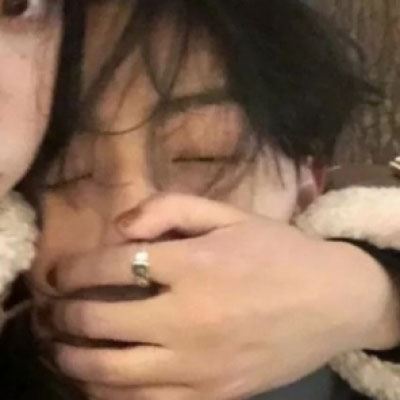 真人情侣头像摸头 一左一右 摸头的情头一人一半真人