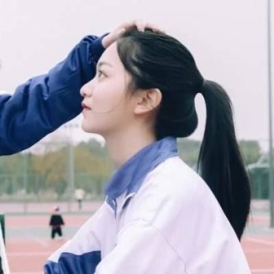 情侣头像学生校服版的一对 校服情侣头像一男一女 校园风
