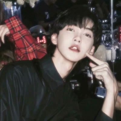情侣头像一男一女霸气超拽 个性 最潮流的情侣头像一男一女一人一张