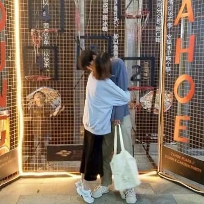 2022最新情侣头像一人一半真人 2022最潮情侣头像两张 一左一右真人