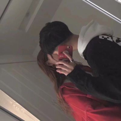 好看的情侣头像亲嘴巴的 亲嘴的头像情头