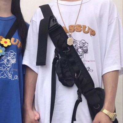 情侣头像上半身不露头两张一对 情侣头像不露脸一人一半