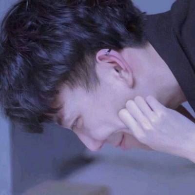情头超甜超宠溺那种一人一半 超甜的情侣头像一人一半分开