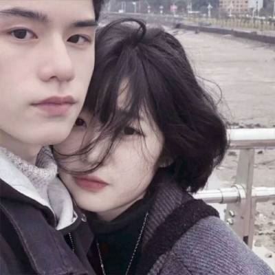 超甜的情头一人一半真人 情头 情侣 真人 个性一人一半