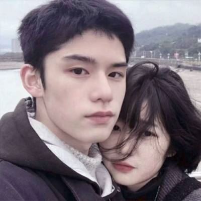 超甜的情头一人一半真人 情头 情侣 真人 个性一人一半