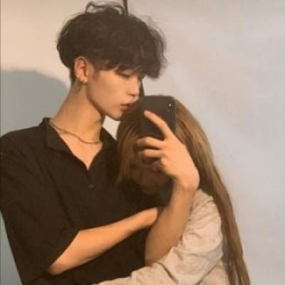 亲吻的情侣头像两张 情侣头像亲亲一对两张