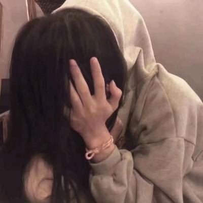 亲吻的情侣头像两张 情侣头像亲亲一对两张
