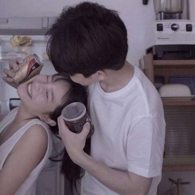 情头 情侣 双人 个性两张 情侣头像甜甜的那种两张