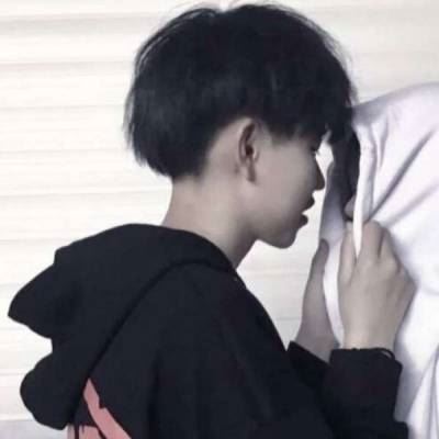 超甜的情头一人一半最新 撩人超甜情头一人一半真人