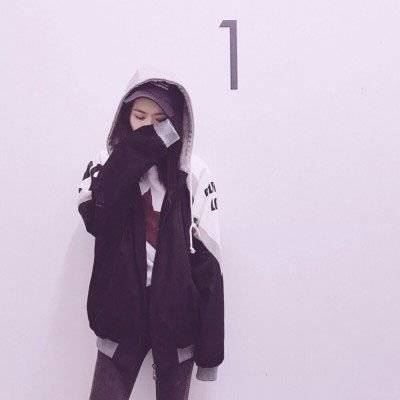2022最火情侣头像一人一张 2022最好看的情侣微信头像