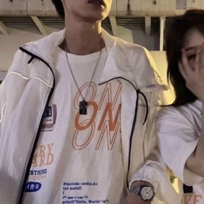 情侣头像真人一人一半个性我要个性网 超级虐狗的情侣头像一人一张真人
