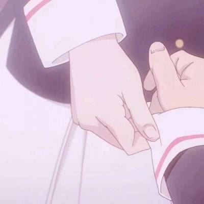 手拉手情侣头像一对两张 牵手的情侣头像一人一张