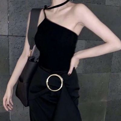 超级撩人女生头像锁骨 超级撩人女生头像高清白色