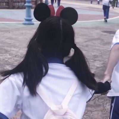 手拉手情侣头像一对两张 情侣头像手拉手的图片