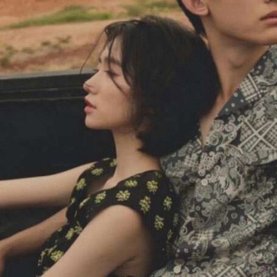 拼接情侣头像一人一半男女两张一起的 情侣头像一人一张分开图片真人版