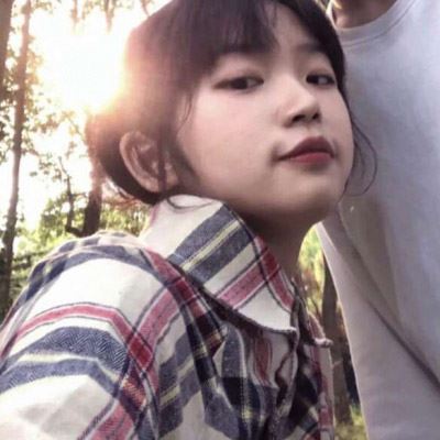 情侣头像真人一人一半男女分开两张 好看的情侣头像图片真人 一人一半