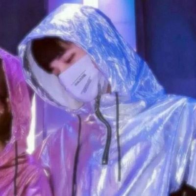 情侣头像真人一人一半男女分开两张 好看的情侣头像图片真人 一人一半