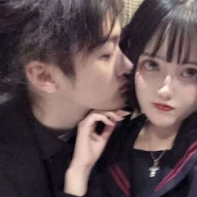 最热情侣头像一人一半 唯美 情侣霸气恩爱头像一人一半