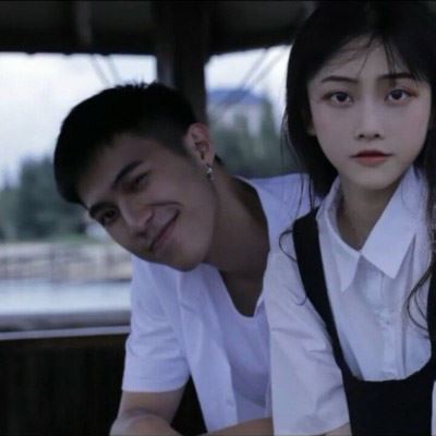 情侣头像真人一人一半高清2022最热双人情侣头像合集 情侣头像真人一人一半2022新款个性