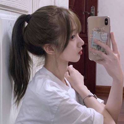 个性干净温柔女头 简单清纯的女生头像