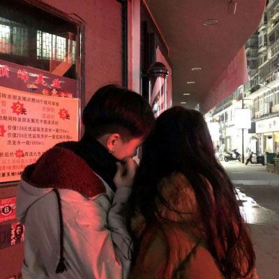 情侣头像背影一对分开 情头 情侣 一人一半背影