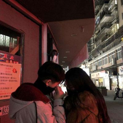 情侣头像背影一对分开 情头 情侣 一人一半背影