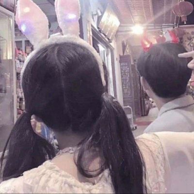 情侣头像背影一对分开 情头 情侣 一人一半背影