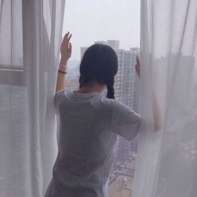 qq情侣头像 学生一人一张 学生专属情侣头像