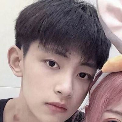 最热情侣头像一人一半 唯美 情侣头像霸气霸道个性一人一半