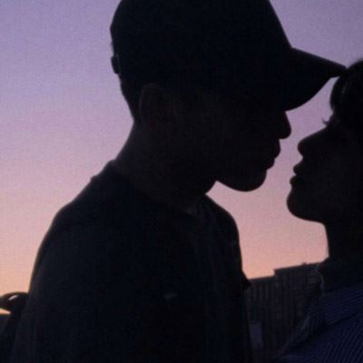 夕阳下的情侣头像 夕阳下的情侣头像一左一右