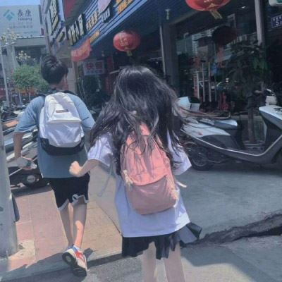 情侣头像学生校服版的一对 学生情侣头像 校服卡通图片