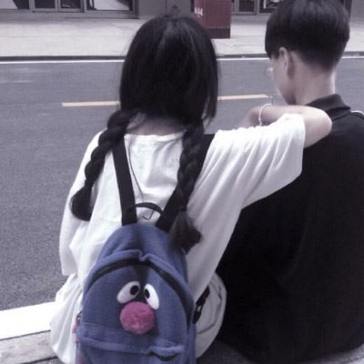 情侣头像学生校服版的一对 学生情侣头像 校服卡通图片