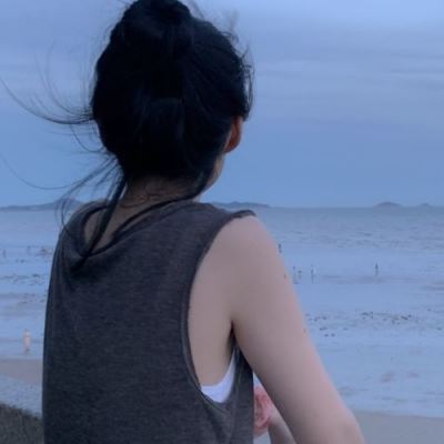 蓝系女生头像唯美真人 蓝色系个性女生头像