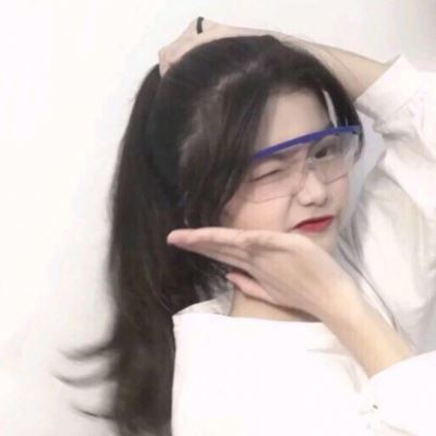 个性干净温柔女头 简单清纯的女生头像