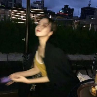 微信头像美女心个性真人 女生微信头像真人好看