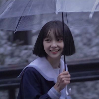 个性干净温柔女头 简单清纯的女生头像