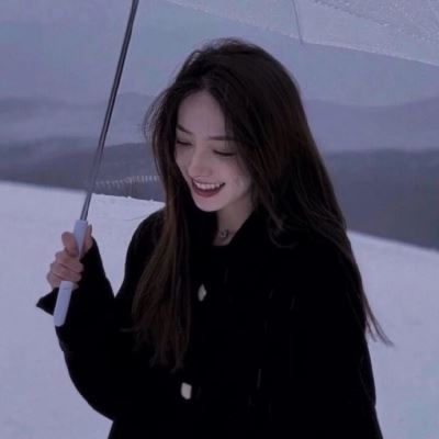 个性干净温柔女头 简单清纯的女生头像