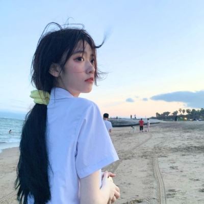 蓝系女生头像唯美真人 蓝色系个性女生头像