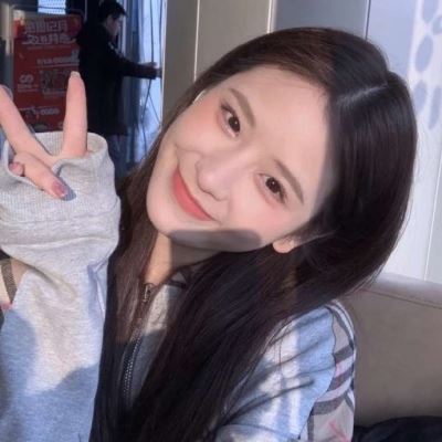 个性干净温柔女头 简单清纯的女生头像